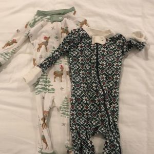 Burts Bees baby Christmas footie pajamas size 0-3 months